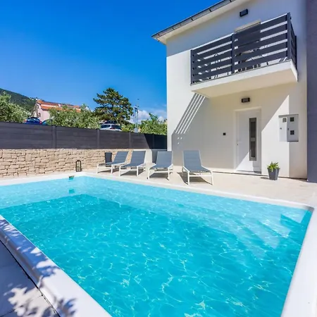 Luxury Magic With Swimming Pool