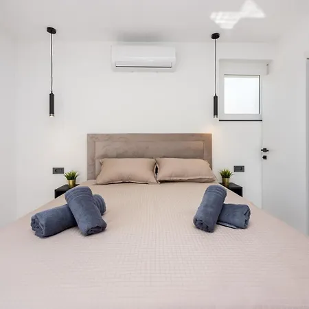 Luxury Magic With Swimming Pool Baška