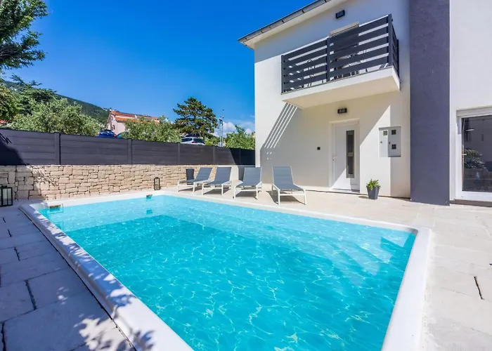 Luxury Magic With Swimming Pool