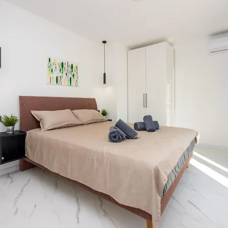 Luxury Magic With Swimming Pool