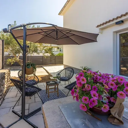 Villa Luxury Magic With Swimming Pool