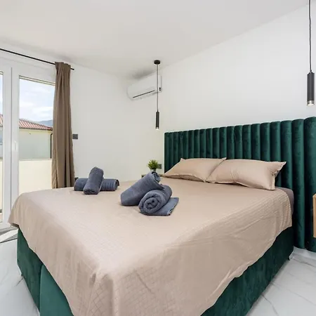 ヴィラ Luxury Magic With Swimming Pool *