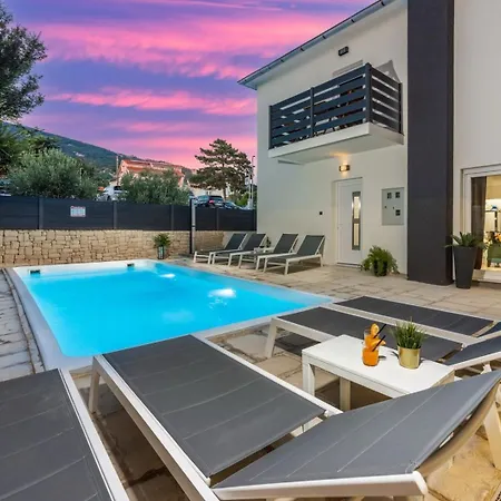 Luxury Magic With Swimming Pool * Baska (Krk)