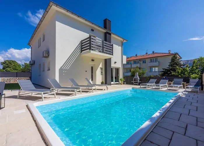 Luxury Magic With Swimming Pool Vila