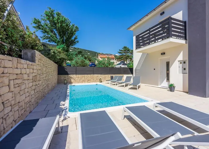 Vila Luxury Magic With Swimming Pool