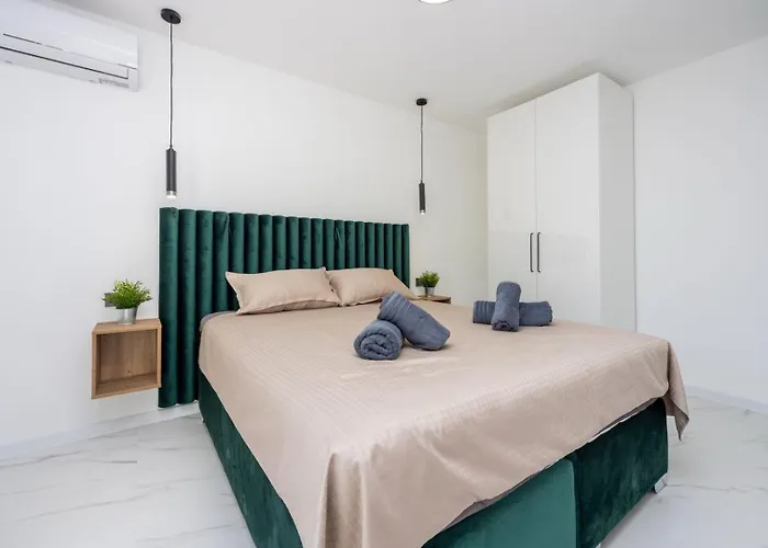 Vila Luxury Magic With Swimming Pool