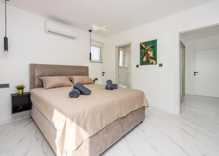 Vila Luxury Magic With Swimming Pool *
