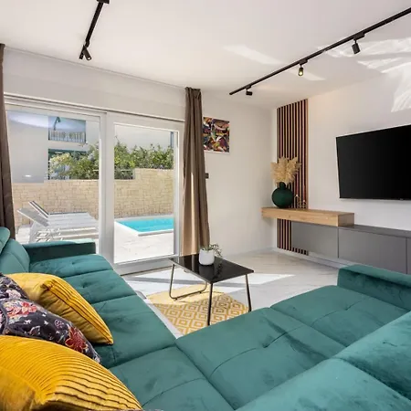 Luxury Magic With Swimming Pool