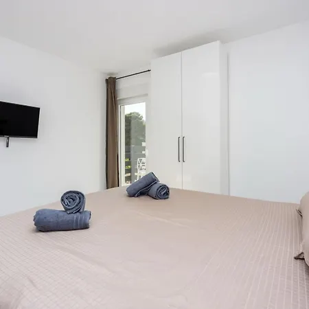 빌라 Luxury Magic With Swimming Pool 바슈카